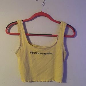 Cute yellow lettuce hem tank